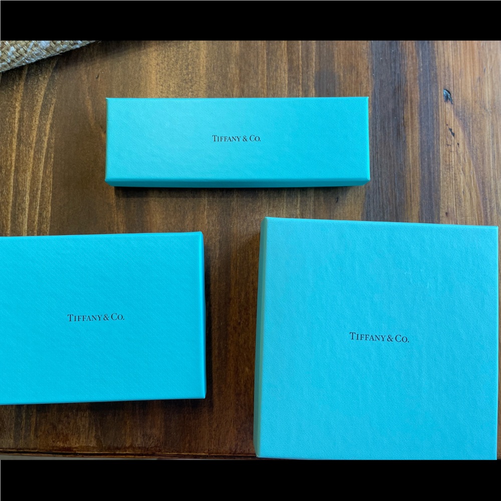 AUTHENTICT TIFFANY & CO boxes